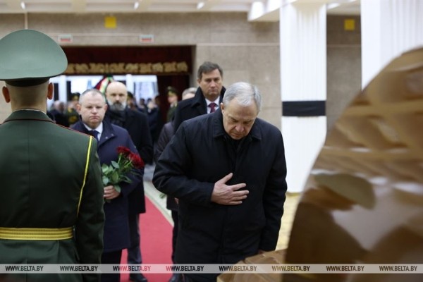Церемония прощания с Владимиром Макеем Церемония прощания с Владимиром Макеем