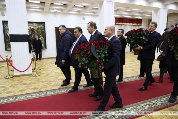 Церемония прощания с Владимиром Макеем Церемония прощания с Владимиром Макеем