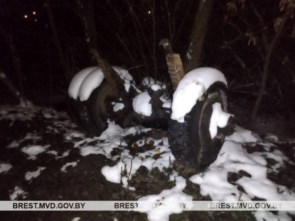 Уголовная ответственность грозит двум жителям Пружан за кражу неисправного авто сельхозпредприятия Уголовная ответственность грозит двум жителям Пружан за кражу неисправного авто сельхозпредприятия