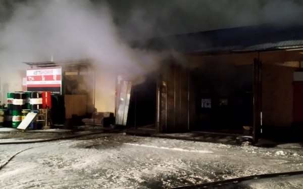 Гаражный бокс загорелся в Барановичах