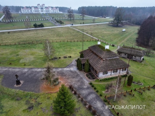 Как выглядит Коссовский замок после реставрации с высоты птичьего полета