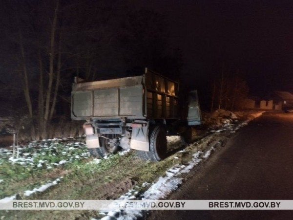 Уголовная ответственность грозит двум жителям Пружан за кражу неисправного авто сельхозпредприятия Уголовная ответственность грозит двум жителям Пружан за кражу неисправного авто сельхозпредприятия