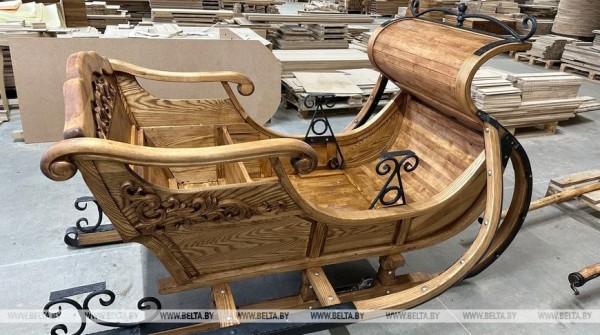 Как пинские мастера изготовили эксклюзивный подарок Президенту