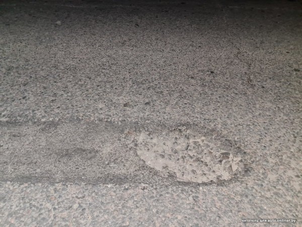 «На скорости 70 км/ч происходит сильный удар и начинается жуткая вибрация». Так ямы портят наши машины