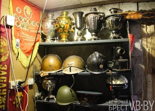 Залежи янтаря и россыпь местной истории. Энтузиаст создал в Мокранах музей в собственном доме Залежи янтаря и россыпь местной истории. Энтузиаст создал в Мокранах музей в собственном доме