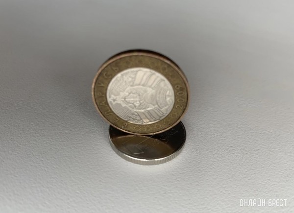 Золото, бриллианты, драгоценности. Финансовый эксперт рассказал, в чем лучше хранить сбережения