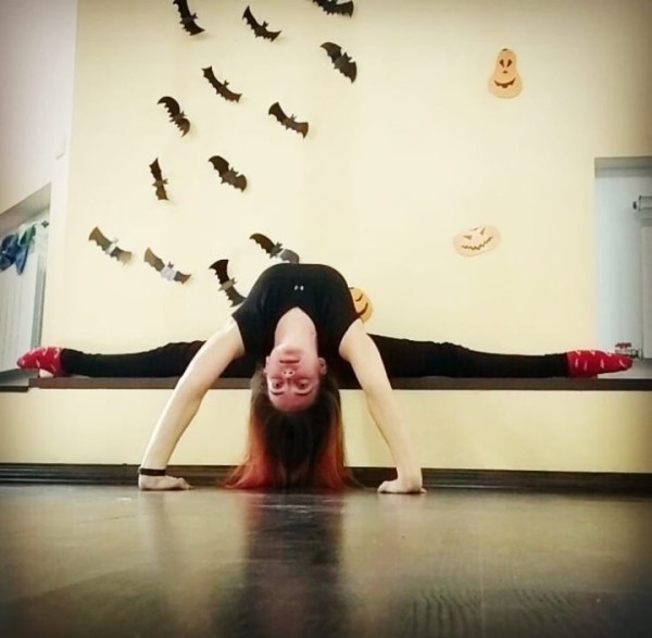 Смотрите фото невероятно гибких девушек, которые немного пугают Смотрите фото невероятно гибких девушек, которые немного пугают