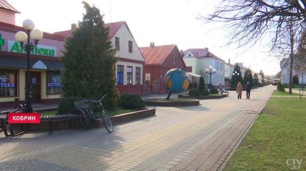 В Кобрине прокладывают турмаршруты с помощью нейросети. Посмотрите, как работает искусственный интеллект В Кобрине прокладывают турмаршруты с помощью нейросети. Посмотрите, как работает искусственный интеллект