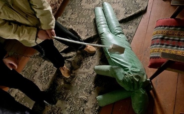 Труп 5 дней лежал во дворе. Следователи раскрыли обстоятельства жестокого убийства мужчины Труп 5 дней лежал во дворе. Следователи раскрыли обстоятельства жестокого убийства мужчины