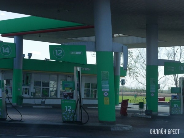 Почему снижаются цены на АЗС, пояснил посол Беларуси в РФ Почему снижаются цены на АЗС, пояснил посол Беларуси в РФ