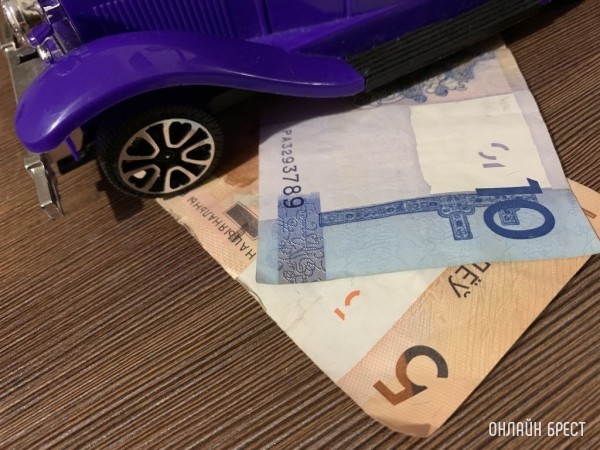 В МНС рассказали, сколько людей до сих пор не оплатили транспортный налог В МНС рассказали, сколько людей до сих пор не оплатили транспортный налог