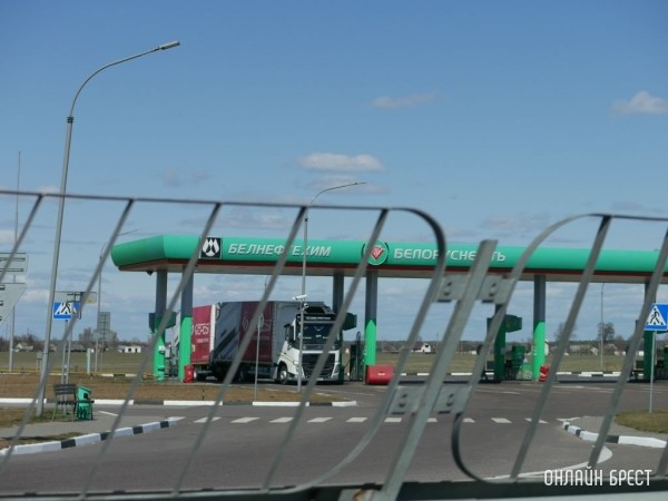 В Беларуси с завтрашнего дня дешевеет автомобильное топливо В Беларуси с завтрашнего дня дешевеет автомобильное топливо