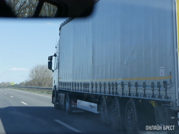 В Польше белорус не давал проверить фуру, ссылаясь на день рождения В Польше белорус не давал проверить фуру, ссылаясь на день рождения