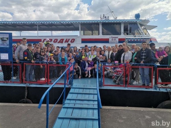 Тренинги, концерт, награждение победителей - в Брестском районе отпраздновали Международный день семьи Тренинги, концерт, награждение победителей - в Брестском районе отпраздновали Международный день семьи