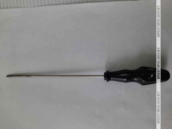 В Брестской области муж угрожал убийством жене. Из-за чего? В Брестской области муж угрожал убийством жене. Из-за чего?