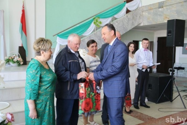 Тренинги, концерт, награждение победителей - в Брестском районе отпраздновали Международный день семьи Тренинги, концерт, награждение победителей - в Брестском районе отпраздновали Международный день семьи