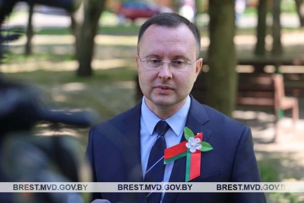 В Бресте вручили паспорт 100-летнему юбиляру В Бресте вручили паспорт 100-летнему юбиляру