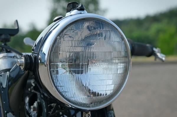 «Урал М-72», на который потратили $4 700. Белорус вдохнул жизнь в 68-летний советский байк «Урал М-72», на который потратили $4 700. Белорус вдохнул жизнь в 68-летний советский байк