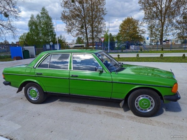 «23 года у одного хозяина». Житель Брестской области выставил на продажу Mercedes-Benz W123 «23 года у одного хозяина». Житель Брестской области выставил на продажу Mercedes-Benz W123