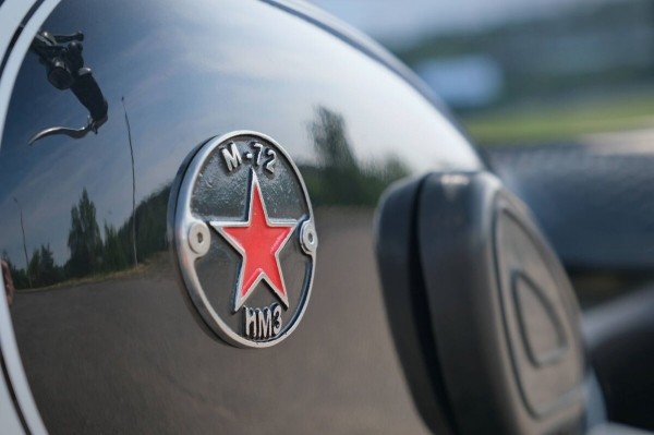 «Урал М-72», на который потратили $4 700. Белорус вдохнул жизнь в 68-летний советский байк «Урал М-72», на который потратили $4 700. Белорус вдохнул жизнь в 68-летний советский байк