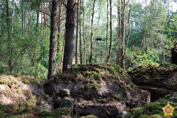 С использованием лазерного оружия. На полигоне под Брестом очередные занятия С использованием лазерного оружия. На полигоне под Брестом очередные занятия