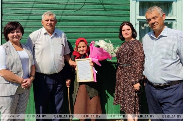 Жительница д. Костюки Пелагея Васильевна Омелюсик отмечает 100-летний юбилей Жительница д. Костюки Пелагея Васильевна Омелюсик отмечает 100-летний юбилей