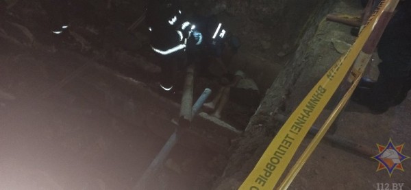 В Витебске молодой человек упал в раскопанные коммуникации теплотрассы