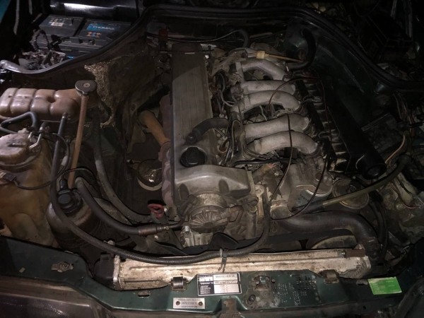 «Мерседес Бенц» 90-х годов горел в Пинске «Мерседес Бенц» 90-х годов горел в Пинске