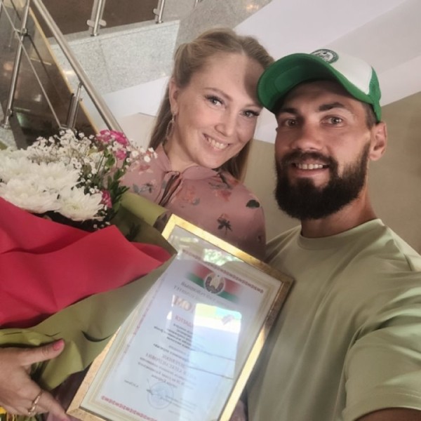 «Дом образцового порядка» — как семья в Кобрине своими силами украшает территорию многоквартирного дома «Дом образцового порядка» — как семья в Кобрине своими силами украшает территорию многоквартирного дома