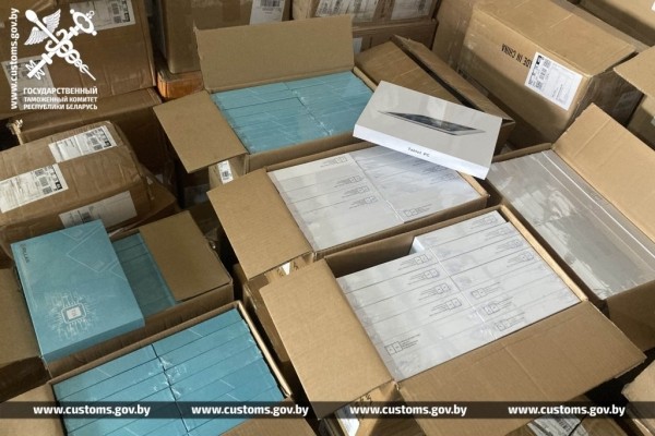 Польский перевозчик пытался незаконно переместить через границу товары на 1 млн рублей Польский перевозчик пытался незаконно переместить через границу товары на 1 млн рублей