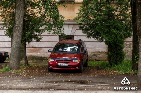 Водители назвали главные проблемы дворовых парковок Водители назвали главные проблемы дворовых парковок