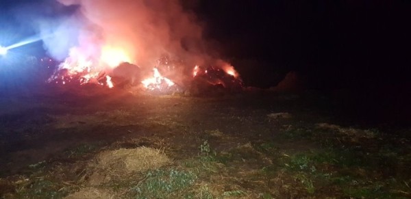 В Барановичском районе огнем уничтожено почти 60 тонн соломы В Барановичском районе огнем уничтожено почти 60 тонн соломы