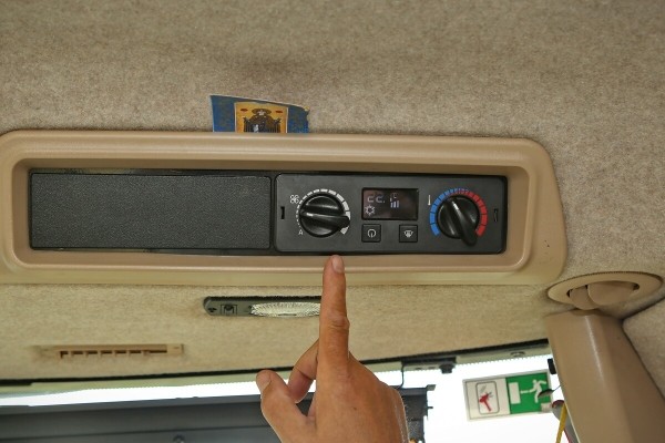 Водитель самого крутого комбайна в Беларуси: «За 1 000 рублей в поле точно бы не работал!» Водитель самого крутого комбайна в Беларуси: «За 1 000 рублей в поле точно бы не работал!»