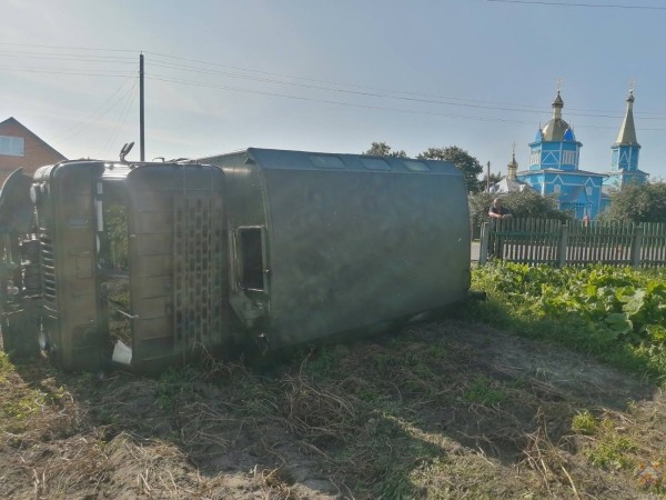 ДТП в Столинском районе: работники МЧС спасли водителя легкового автомобиля