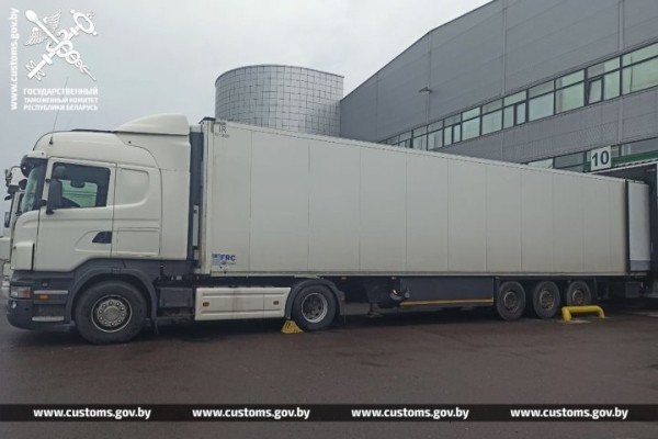 Брестские таможенники пресекли незаконный ввоз косметики почти на 125 тысяч рублей Брестские таможенники пресекли незаконный ввоз косметики почти на 125 тысяч рублей
