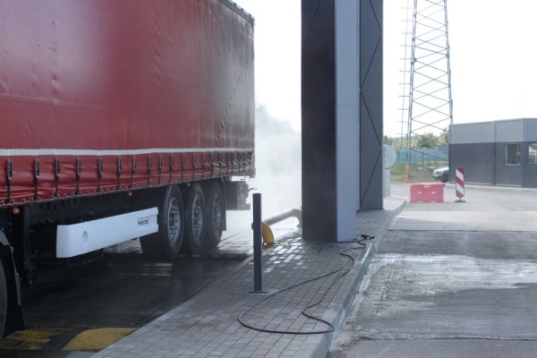 Что говорят водители об обязательной дезинфекции транспорта на границе Что говорят водители об обязательной дезинфекции транспорта на границе