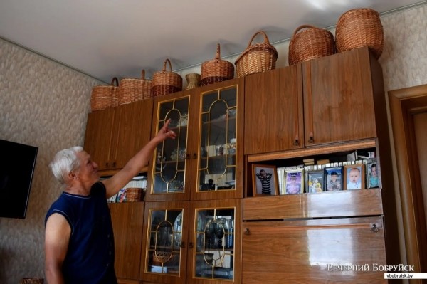 «Лисичек сдавали на 800 рублей, черники – на 1000, корзин продали на 3 тысячи». Как семья подрабатывает на дарах природы «Лисичек сдавали на 800 рублей, черники – на 1000, корзин продали на 3 тысячи». Как семья подрабатывает на дарах природы