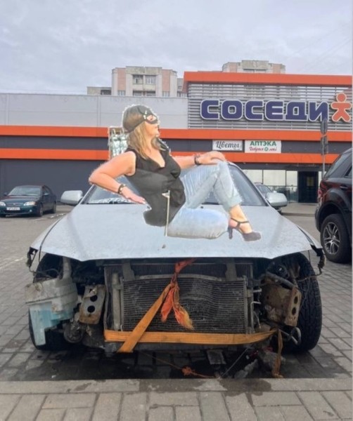 «Женщина-кошка» из Минска стала мемом. В автомобильных пабликах «пожар» «Женщина-кошка» из Минска стала мемом. В автомобильных пабликах «пожар»