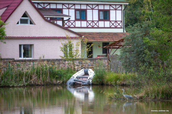«Сосед-атомщик получил 7000 рублей». Чем живет Островец, который обогнал Минск по средней зарплате «Сосед-атомщик получил 7000 рублей». Чем живет Островец, который обогнал Минск по средней зарплате