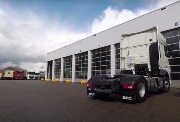 Клиентов ищет в интернете, на фуре работает сам! Как белорус начал бизнес по грузовым перевозкам в Польше