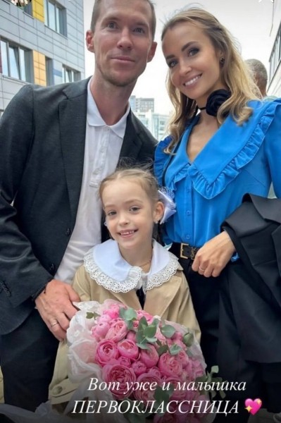 Посмотрели, как белорусские селебрити отвели своих детей в школу Посмотрели, как белорусские селебрити отвели своих детей в школу