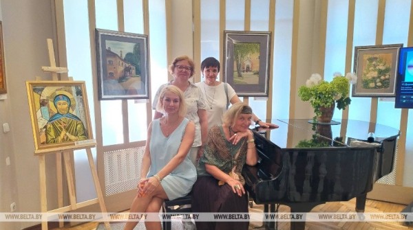 Выставку пленэрных работ «Столп Берестейский» презентовали в Бресте Выставку пленэрных работ «Столп Берестейский» презентовали в Бресте