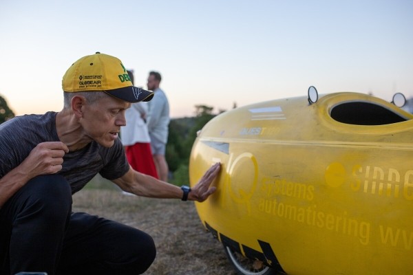 Крути педали! Белорус купил в Голландии веломобиль и вернулся на нём в Беларусь, проехав 1 600 км Крути педали! Белорус купил в Голландии веломобиль и вернулся на нём в Беларусь, проехав 1 600 км