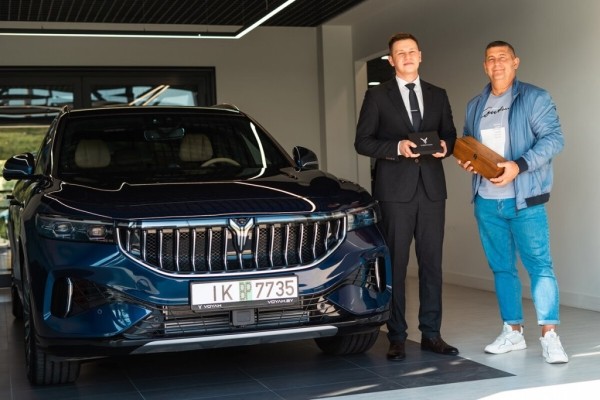 В Беларуси продали уже 100 дорогих китайских электрокаров Voyah. Кто их покупает? В Беларуси продали уже 100 дорогих китайских электрокаров Voyah. Кто их покупает?