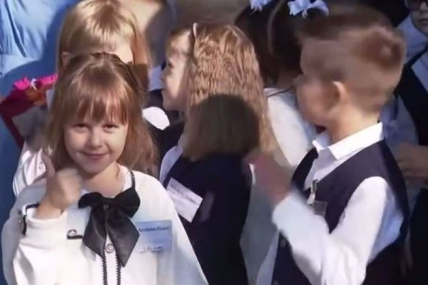 Посмотрели, как белорусские селебрити отвели своих детей в школу Посмотрели, как белорусские селебрити отвели своих детей в школу