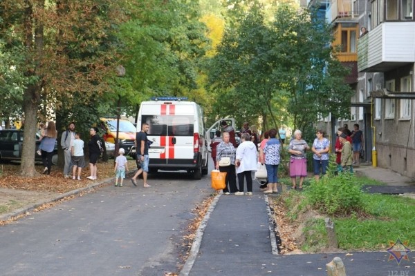 На пожаре в Гродно погиб ребенок, работники МЧС спасли его мать На пожаре в Гродно погиб ребенок, работники МЧС спасли его мать
