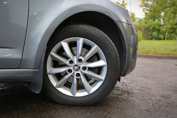 «Год назад был полный облив за $2 500». Белорус о владении 10-летней Skoda Octavia «Год назад был полный облив за $2 500». Белорус о владении 10-летней Skoda Octavia