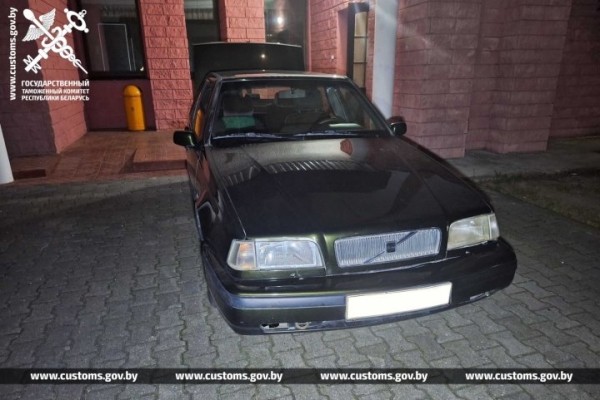 Четыре факта ввоза партий сыра под видом товаров для личного пользования выявили брестские таможенники