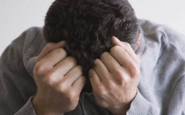 Супруги из Брестской области хотели продать кровать, но лишились денег