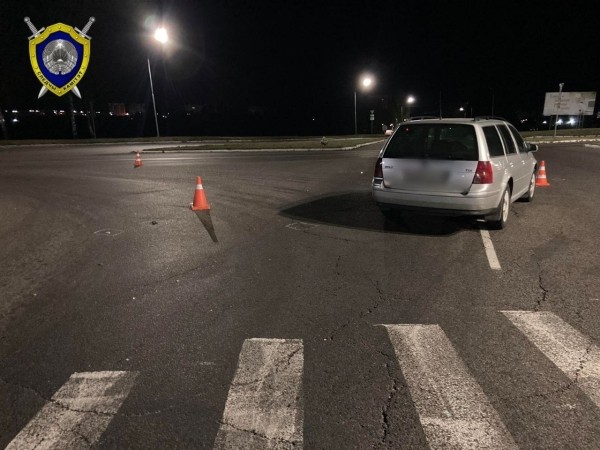 В Мозыре водитель сбил на переходе мать с ребенком В Мозыре водитель сбил на переходе мать с ребенком